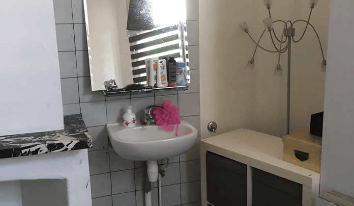 Kamer · 15 m² · €450,-