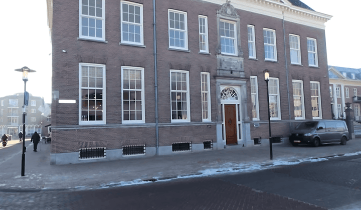 Appartement · 100 m² · €1125,-
