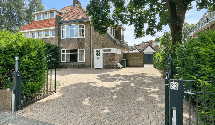 Huis · 122 m² · €3250,-