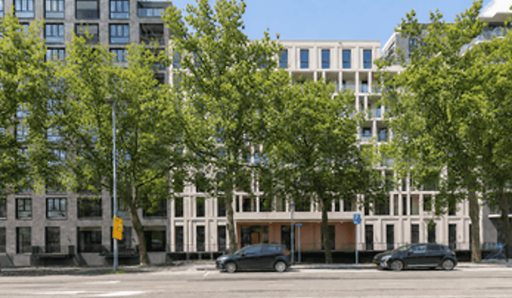 Appartement · 93 m² · €2275,-