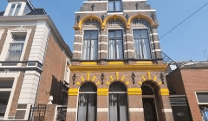 Studio · 26 m² · €1055,-
