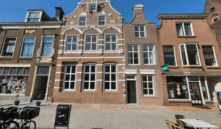 Appartement · 38 m² · €1375,-