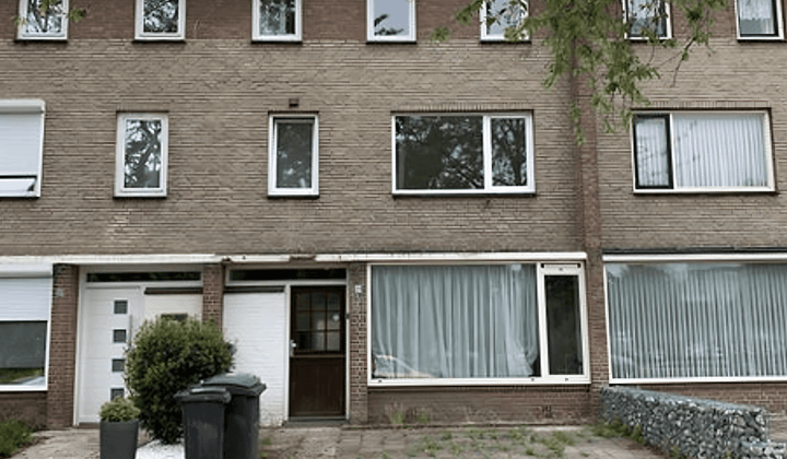 Kamer · 11 m² · €735,-