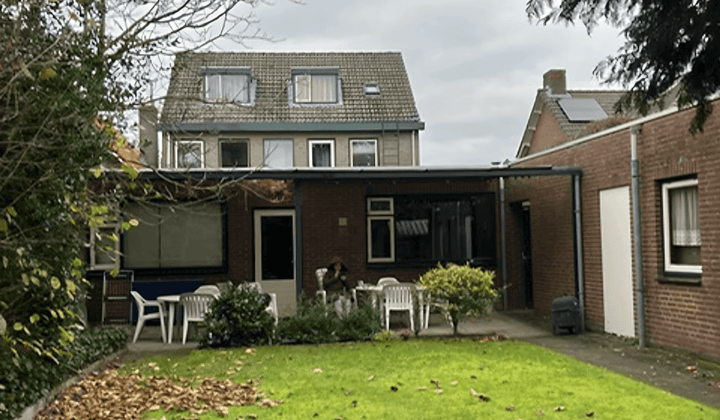 Kamer · 150 m² · €578,-