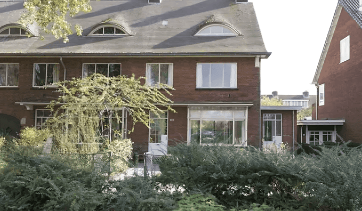 Huis · 220 m² · €7850,-