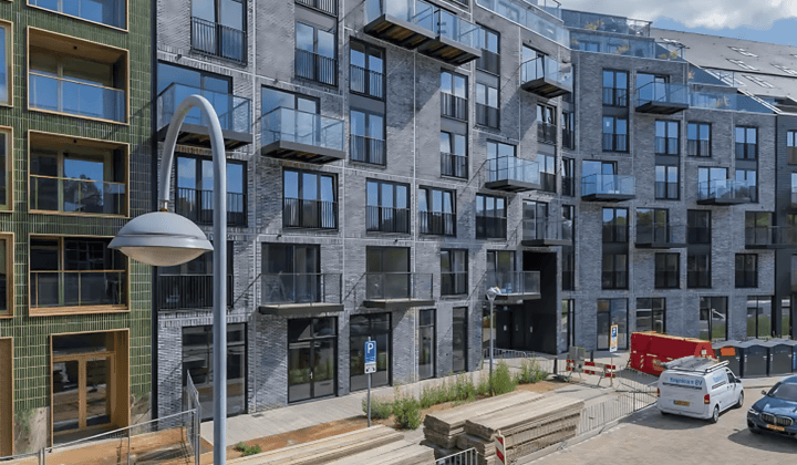 Appartement · 77 m² · €2450,-