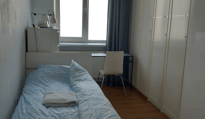 Kamer · 14 m² · €1000,-