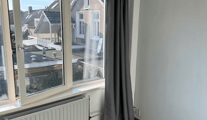 Kamer · 10 m² · €384,-
