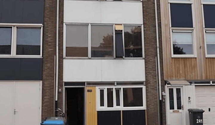 Kamer · 12 m² · €500,-