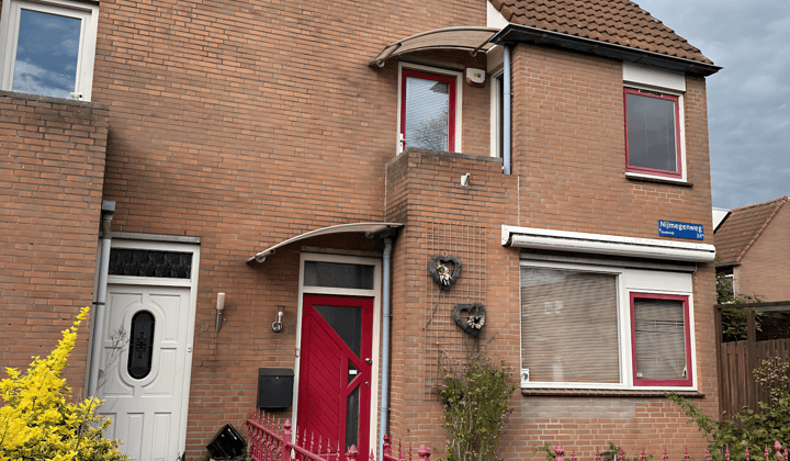 Huis · 140 m² · €3275,-