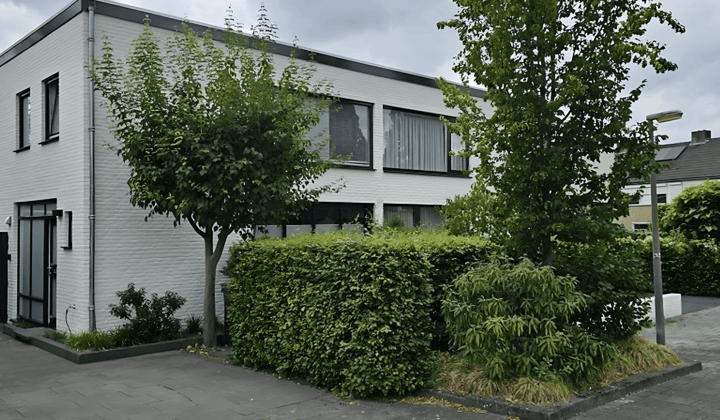 Huis · 126 m² · €2295,-