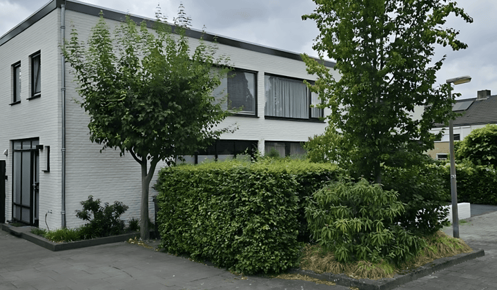 Huis · 126 m² · €2295,-