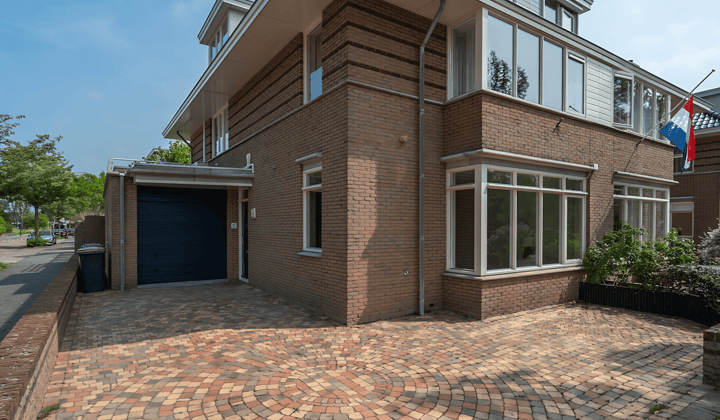 Huis · 200 m² · €5150,-