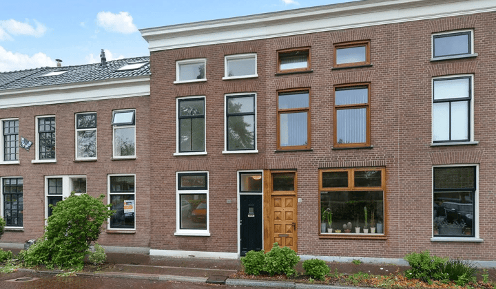 Huis · 108 m² · €1900,-