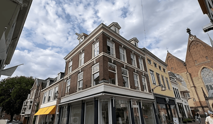 Appartement · 80 m² · €1700,-