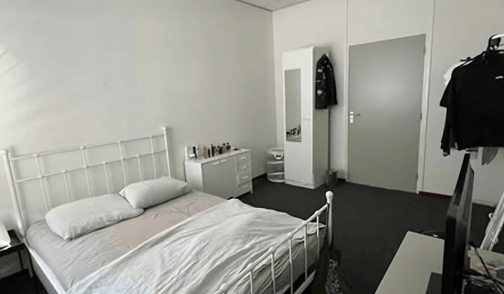 Anti Kraak · 30 m² · €330,-