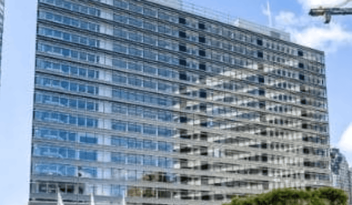 Kantoor · 426 m² · €220,-