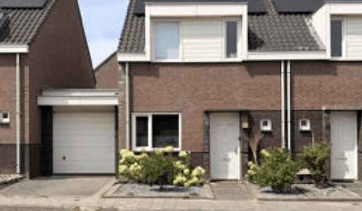 Huis · 100 m² · €1295,-