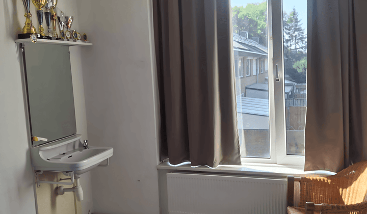 Kamer · 85 m² · €550,-