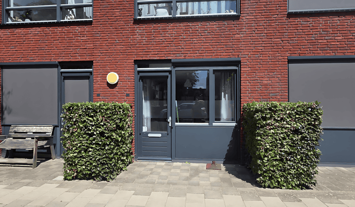 Studio · 30 m² · €1500,-