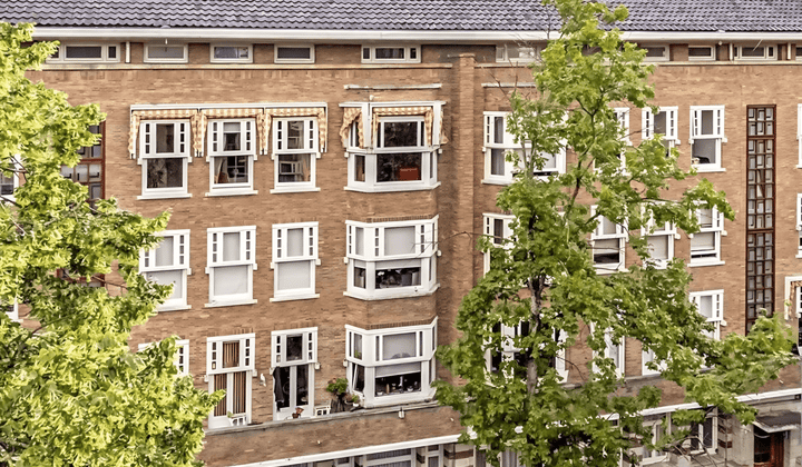 Kamer · 85 m² · €1410,-