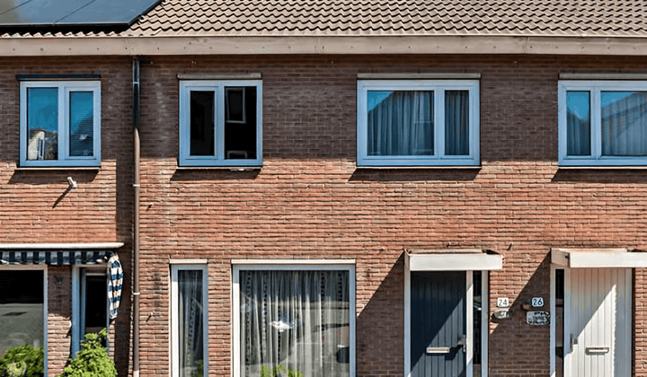 Kamer · 110 m² · €3209,-