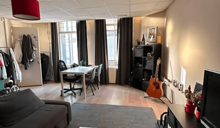 Kamer · 24 m² · €625,-