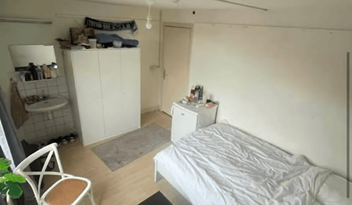 Kamer · 13 m² · €360,-