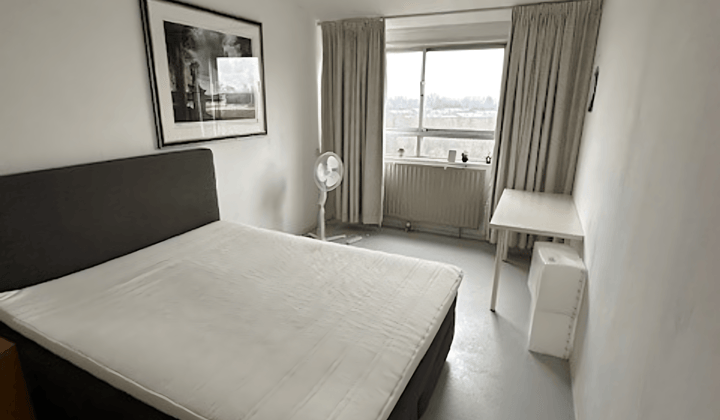 Kamer · 12 m² · €900,-