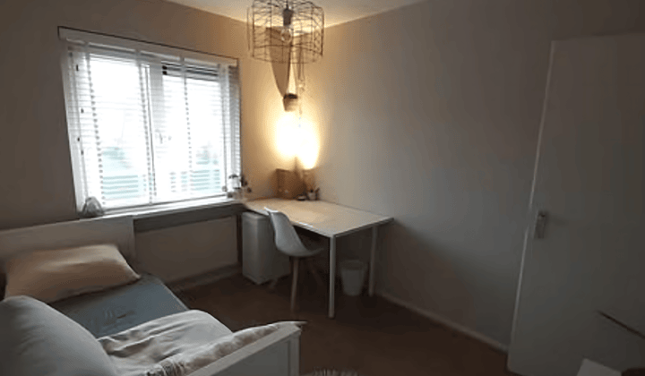 Kamer · 9 m² · €450,-
