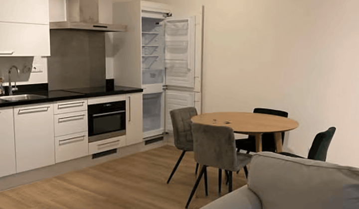 Appartement · 60 m² · €1515,-