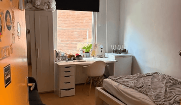 Kamer · 14 m² · €420,-