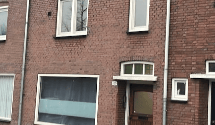 Kamer · 11 m² · €450,-