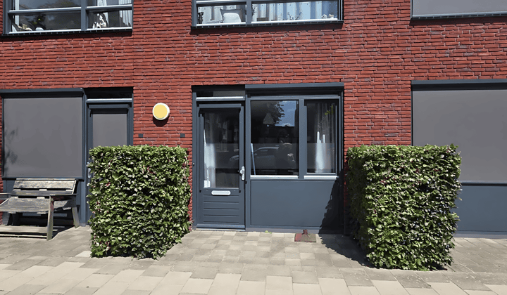 Studio · 30 m² · €1500,-