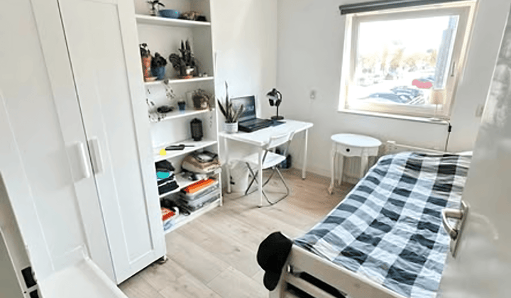 Kamer · €550,-
