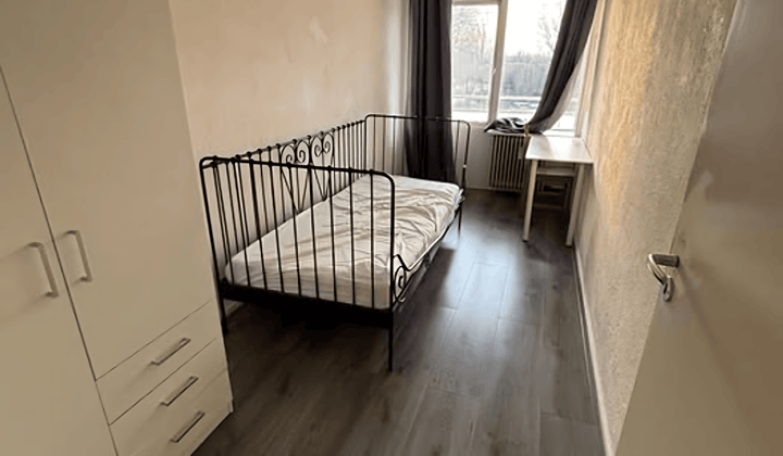 Kamer · 15 m² · €635,-