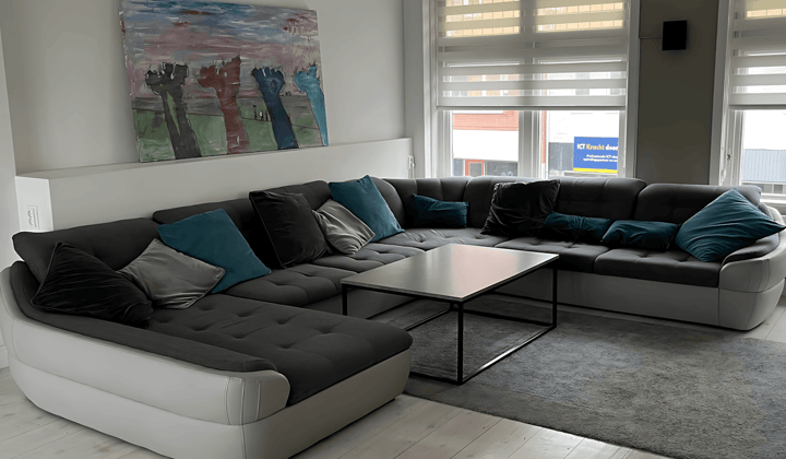 Gemeubileerd appartement met balkon en wasmachine
