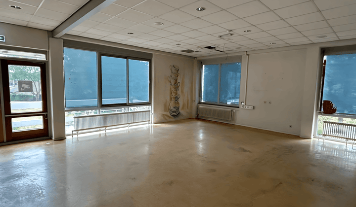 Kamer · 20 m² · €330,-