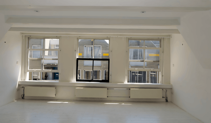 Studio · 40 m² · €1750,-