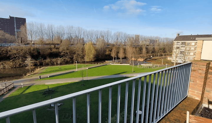 Studio · 40 m² · €2100,-