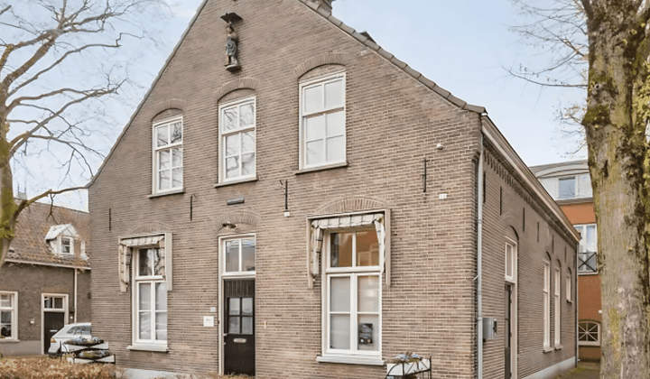 Huis · 104 m² · €2800,-