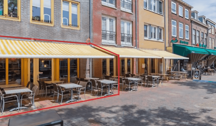 Bedrijfsruimte · 200 m² · €2650,-