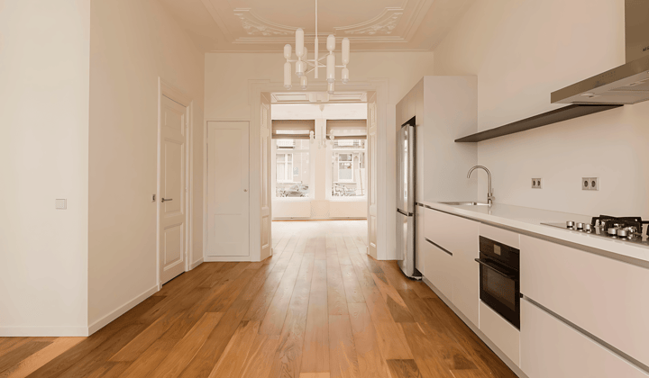 Huis · 144 m² · €6750,-