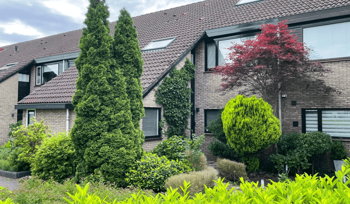 Huis · 141 m² · €1879,-