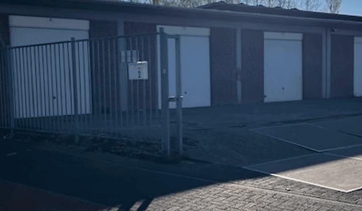 Bedrijfsruimte · €424,-