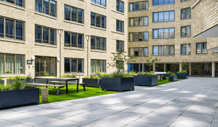 Appartement · 30 m² · €967,-