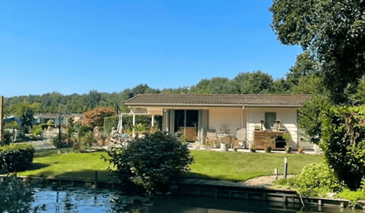 Recreatiewoning · €1250,-
