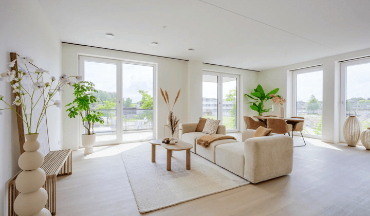 Appartement · 94 m² · €2480,-