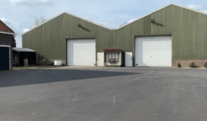 Bedrijfsruimte · 450 m² · €299,-