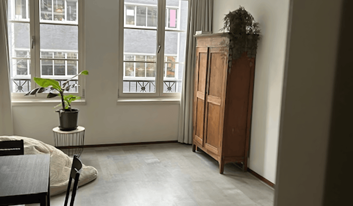 Kamer · 25 m² · €1095,-